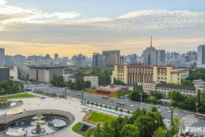 成都、杭州、南京、武汉4城, 哪个城市上大学优势更高?