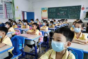 深圳教育局下达通知, 全市中小学生停课, 家长感到压力“山大”