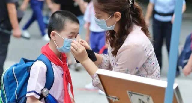 中小学早上上学时间将有调整, 预计秋季开学实行, 家长表示很头疼