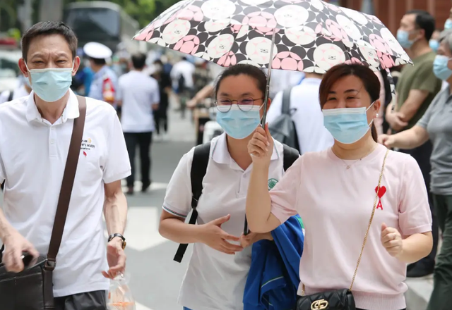 高考为啥一定要用2B铅笔涂卡? 高中老师提醒, 不听话吃大亏!