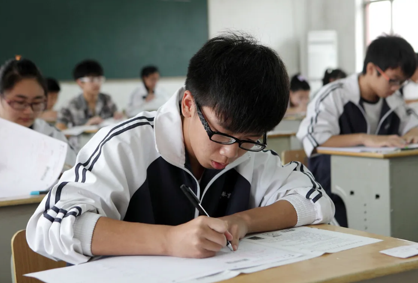北京市将两场考试延期, 中学生要做好心理准备, 何时再考并未确定