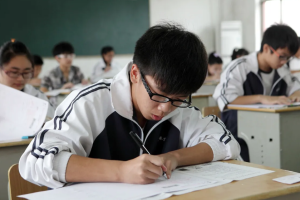 北京市将两场考试延期, 中学生要做好心理准备, 何时再考并未确定