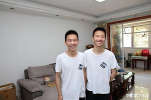 双胞胎高考总分相同, 被清华北大录取, 邻居表示, 都是好孩子