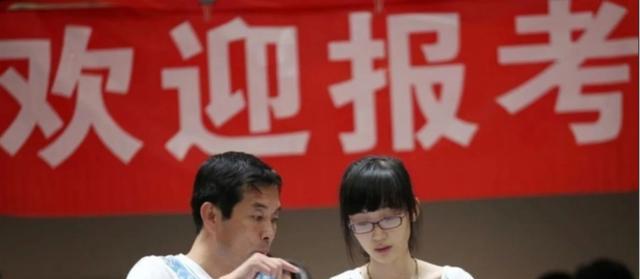 民办三本学费高, 到底上专科还是民办三本? 资深教师告诉你答案