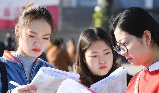 大学生辛苦考进国企, 不到半年就提出离职, 原因叫人有些意外