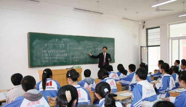 教师行业迎来“大地震”, 不达标的教师或将被淘汰, 预计今年实行