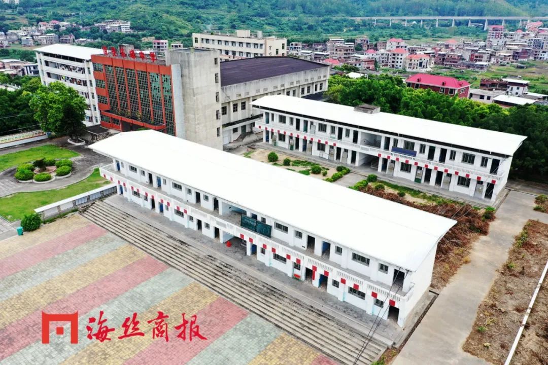 南安这所中学将重建教学楼! 他得知后立捐500万……