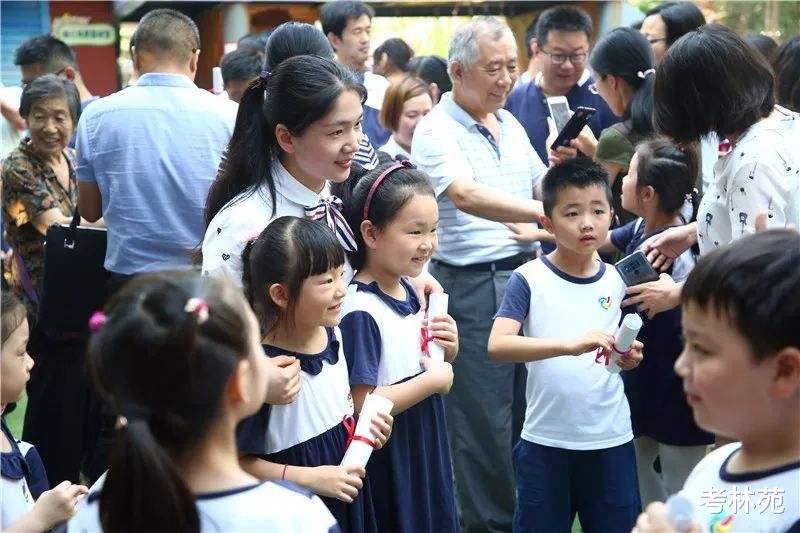 福建: 父亲留有案底, 子女报名优质小学遭“拒收”, 网友热议