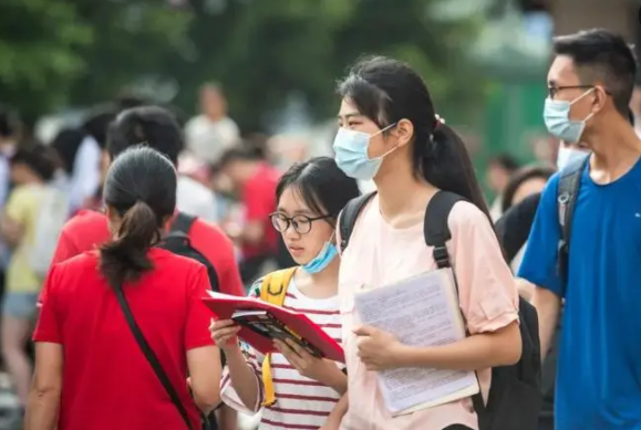 调剂到烂专业先别复读, 大学里有几种解决办法, 靠自己也能有转机