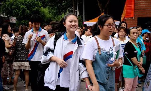 初中生迎来“晴天霹雳”, 22年或成为重要转折点, 家长“炸锅了”