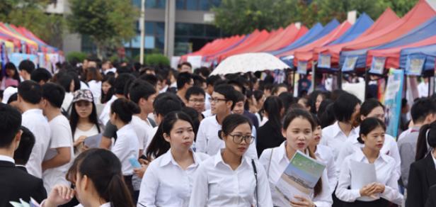 大学“烧钱”专业排行榜: 声乐舞蹈美术统统上榜, 竟还有电竞专业