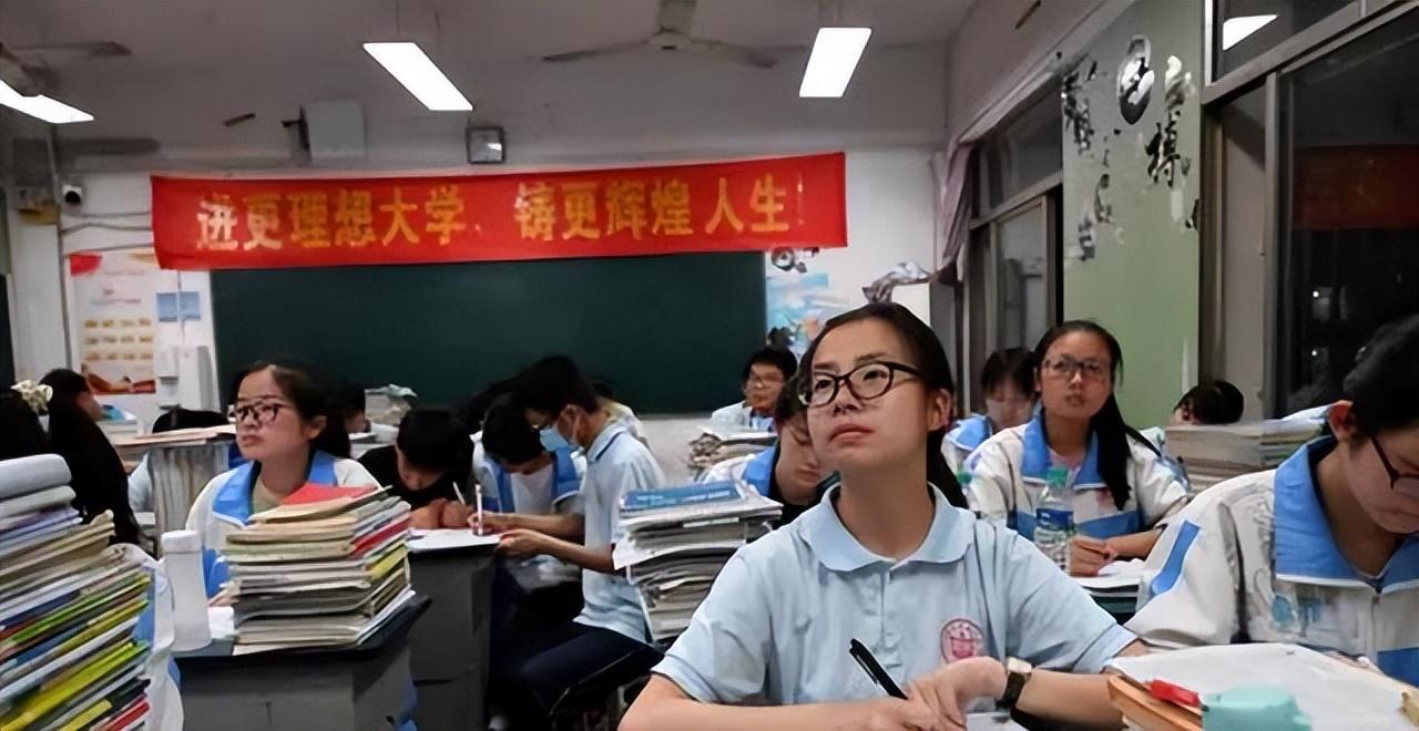 沾沾喜气! 湖北有10名优秀学子被清北录取, 都来自同一所县级中学