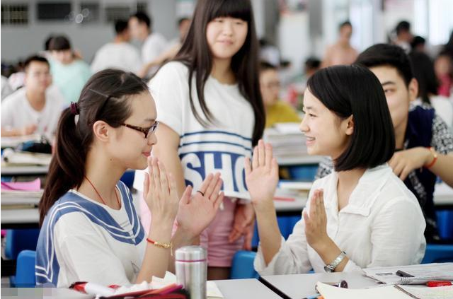 数学成绩不好的学生, “这些”专业慎重选择, 专业课很难影响毕业