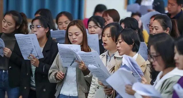 教师竞聘异常激烈, 河南教资笔试现场怪象频频, 原因太现实