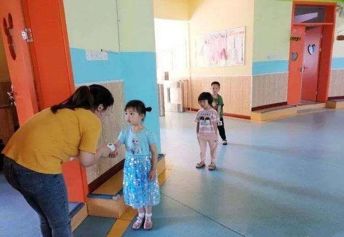 幼儿园开学, 实行“自愿返校”, 送与不送可以参考这3条建议!