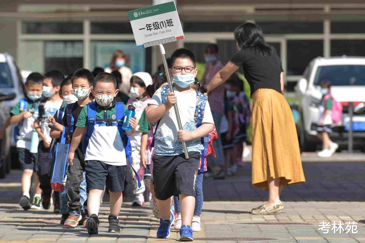 深圳学校延迟开学, 家长很糟心: 又来, 娃的学习咋办?