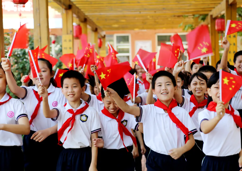 “这是干部培养中心”? 豪华小学现身, 原来阶层的参差从小就有