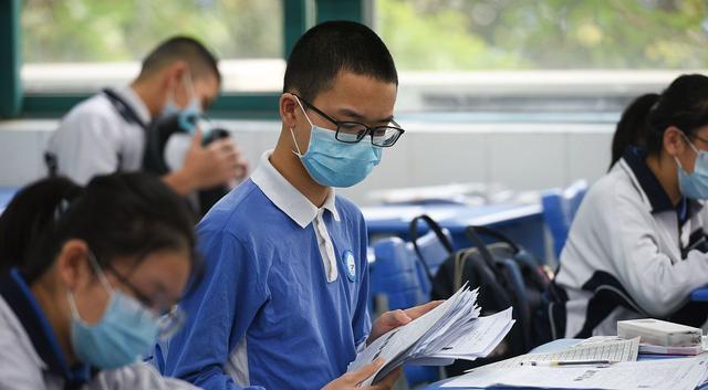 沈阳教育局发布通知！大中小学延迟返校报到时间，引学生纷纷吐槽