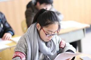 “47人入围35人缺考”, 河南教师招聘引热议, 原因实在是现实!