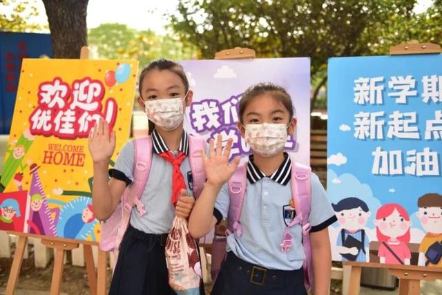 开学第一周：中国校服正在悄悄变美