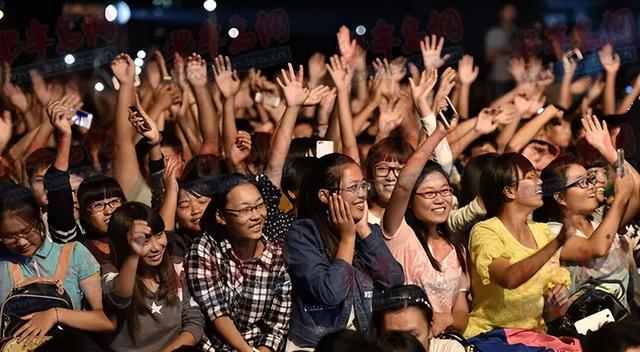 最帅医生徐烨: 17岁上中山大学, 25岁博士毕业, 颜值太高也有烦恼