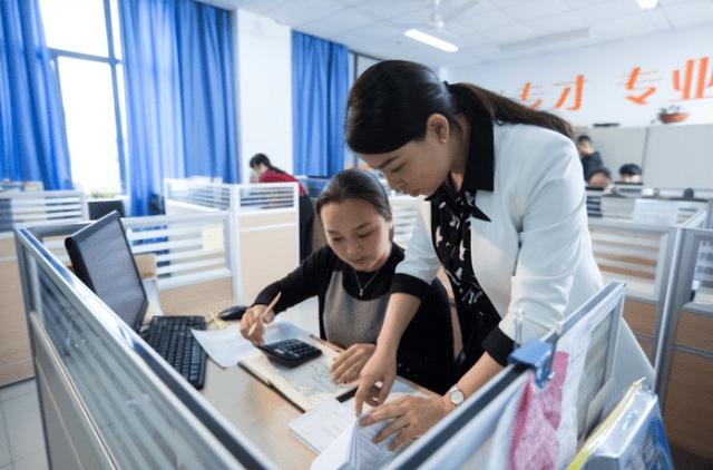 大学女生普遍后悔报考的专业, 榜首难找另一半, 师范类也没有幸免