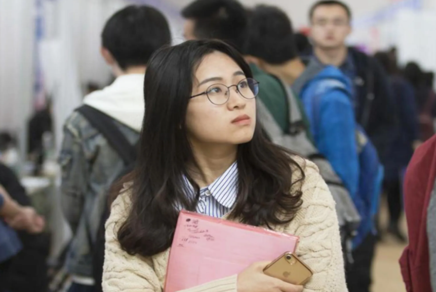 想要考取公务员的大学生, 上学期间就要做好准备, 未雨绸缪不会错