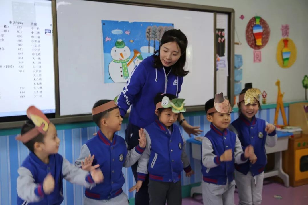 幼师工资普遍低, 却仍然是“香饽饽”, 只因有这个特殊福利