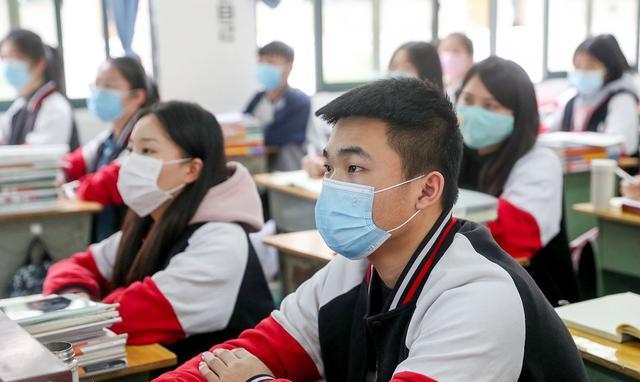 提前休国庆! 安徽一地升级为高风险, 中小学紧急停课, 家长: 心碎