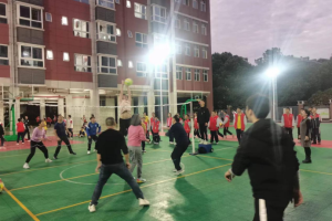 衡阳市华新实验中学举办气排球比赛活动