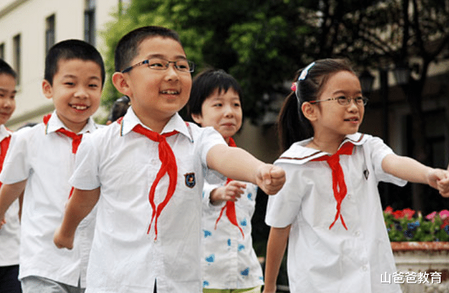 中小学生迎来寒假补习班, 收费标准让人意外, “自愿参加”很无奈