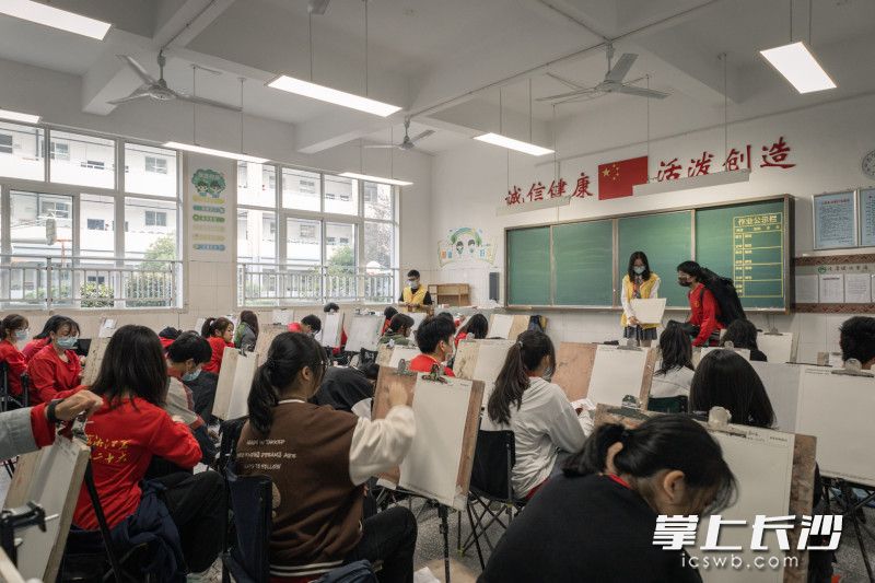 最强实战演练！上万名考生参加美术模拟联考