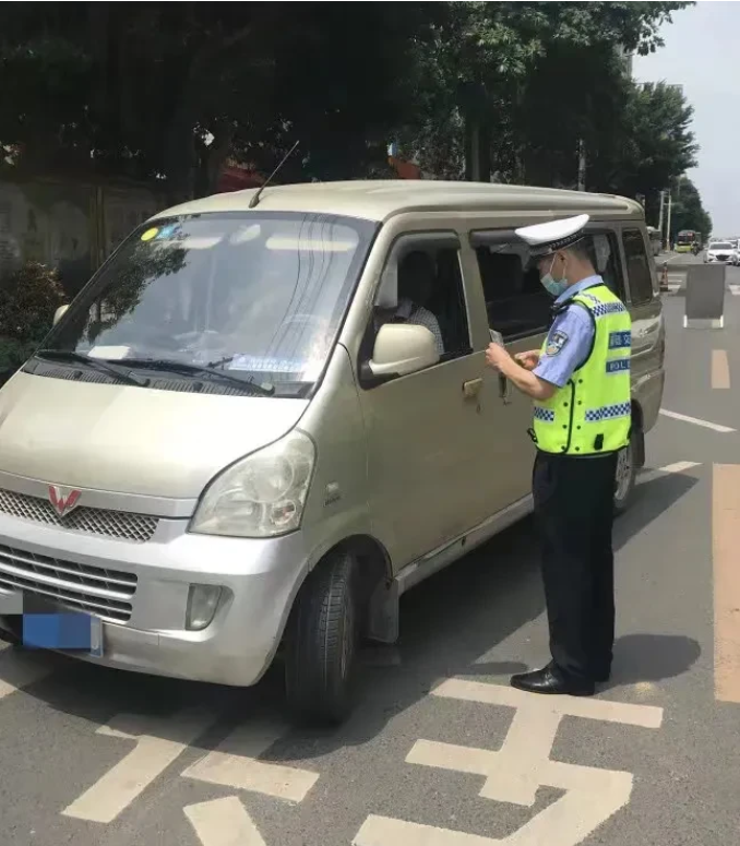 陕西安康, 王姐的孩子上了高中之后就开始住校, 平时只能周末才能回家