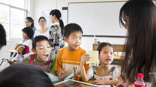 从底层孩子的痛苦中, 让我们思考教育的意义