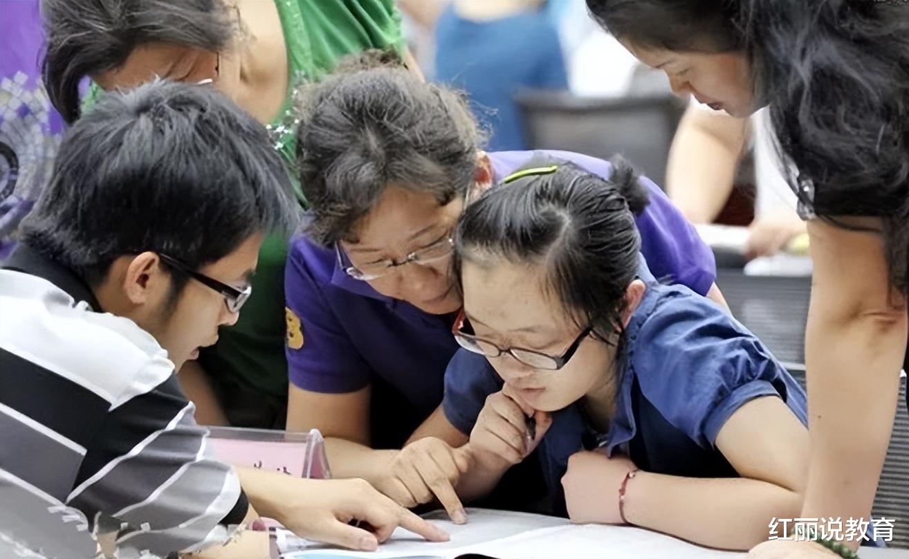 高中最新学科难度系数排名, 物理仅排第4名, 榜首让学霸都头疼