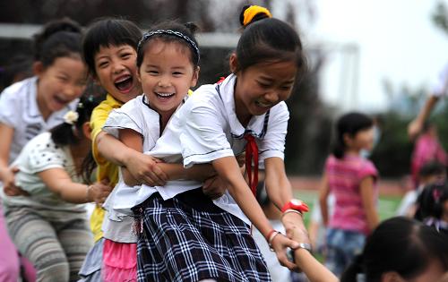 “我们下课不能去操场”小学生吐槽引热议: 谁弄丢了课间十分钟?