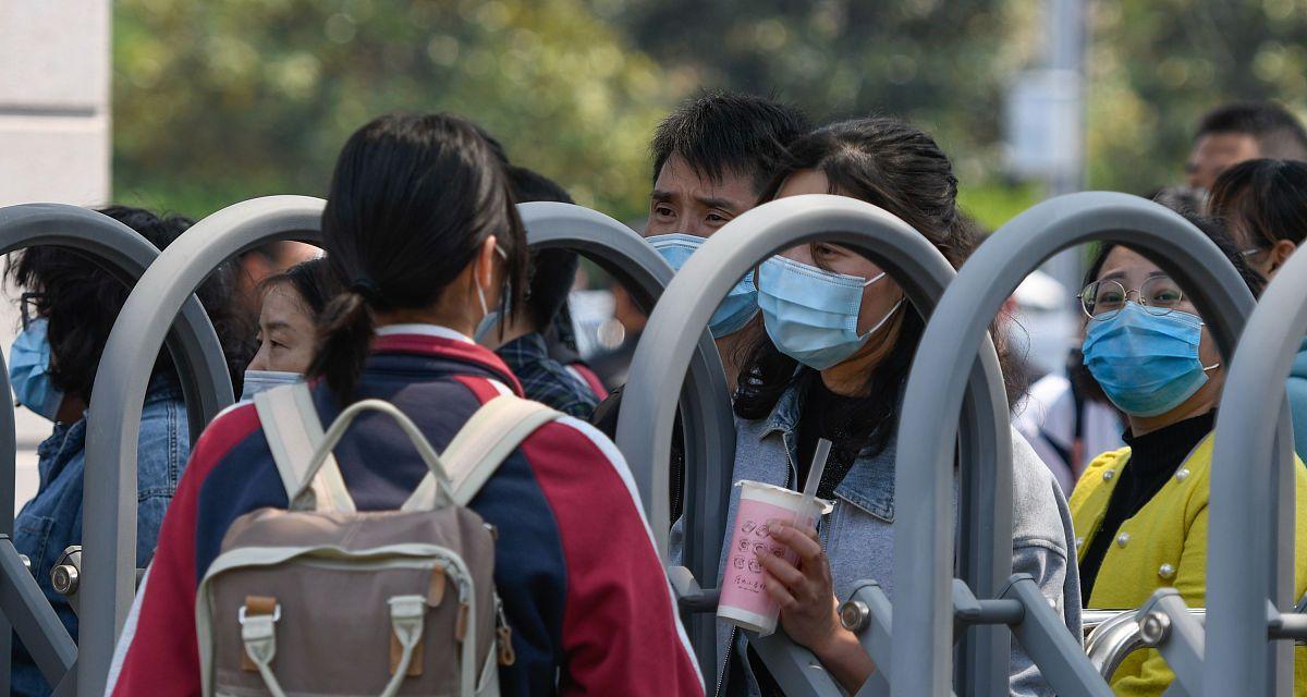 天津疫情反扑, 多地区学生紧急停止返校上课, 家长: 没完没了了