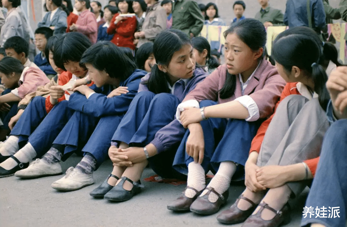 80年代的“中专学生”, 等于现在的什么水平? 比研究生还高?