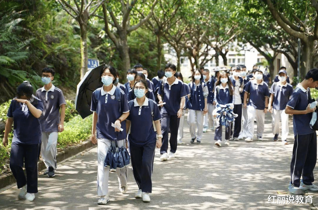 高考后才懂, 走读生和住校生的差距有多大, 幸亏当初听了妈妈的话