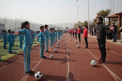 学生在学校体育过程中的特点与方法