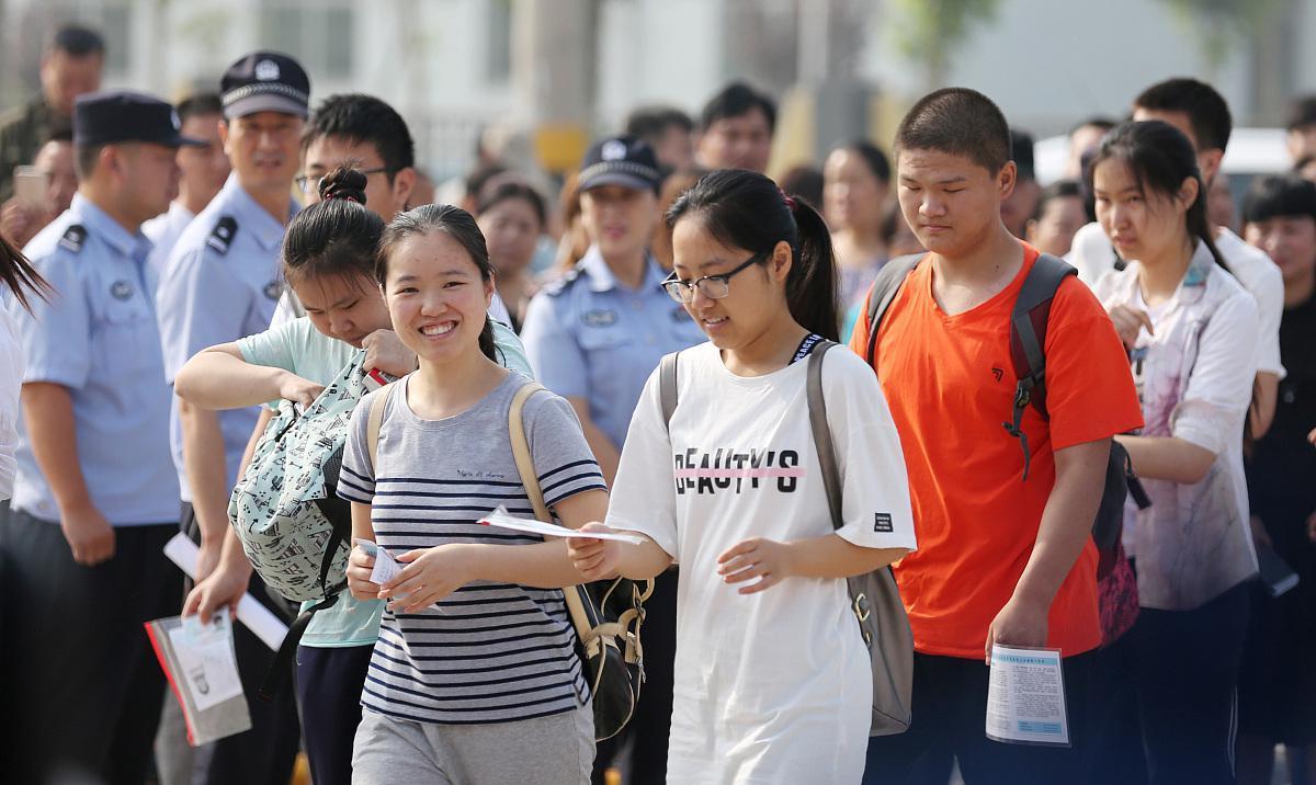 今年大学开始学医和学计算机, 十年后谁更有发展前途? 考虑这几点