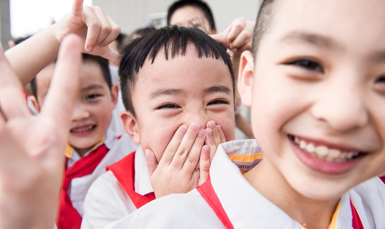 小学生作文《我的爸爸》, 没有感情地凑字机器, 心疼爸爸一秒钟