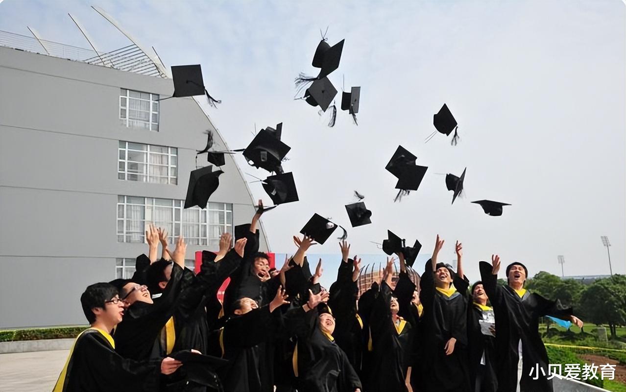 湖南选拔800名选调生, 本科以上应届毕业生即可, 招录要求降低了