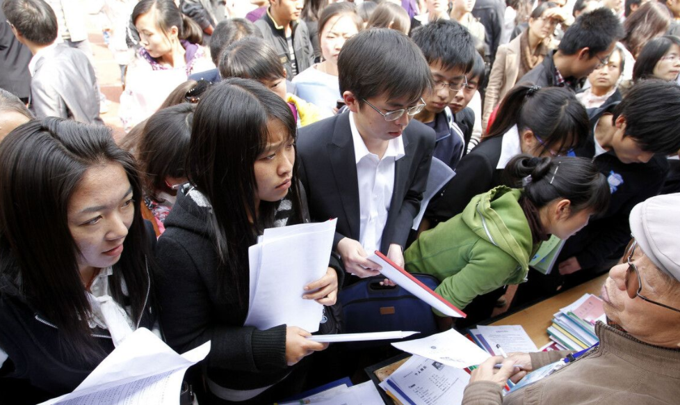 冷门专业看过来, 有前景的“高利润”行业, 大学生正被窝里数钱