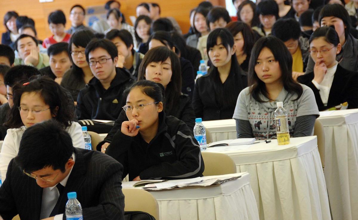 教育部声明已有预兆, 开学后就有两个坏消息, 学生: 好日子到头了