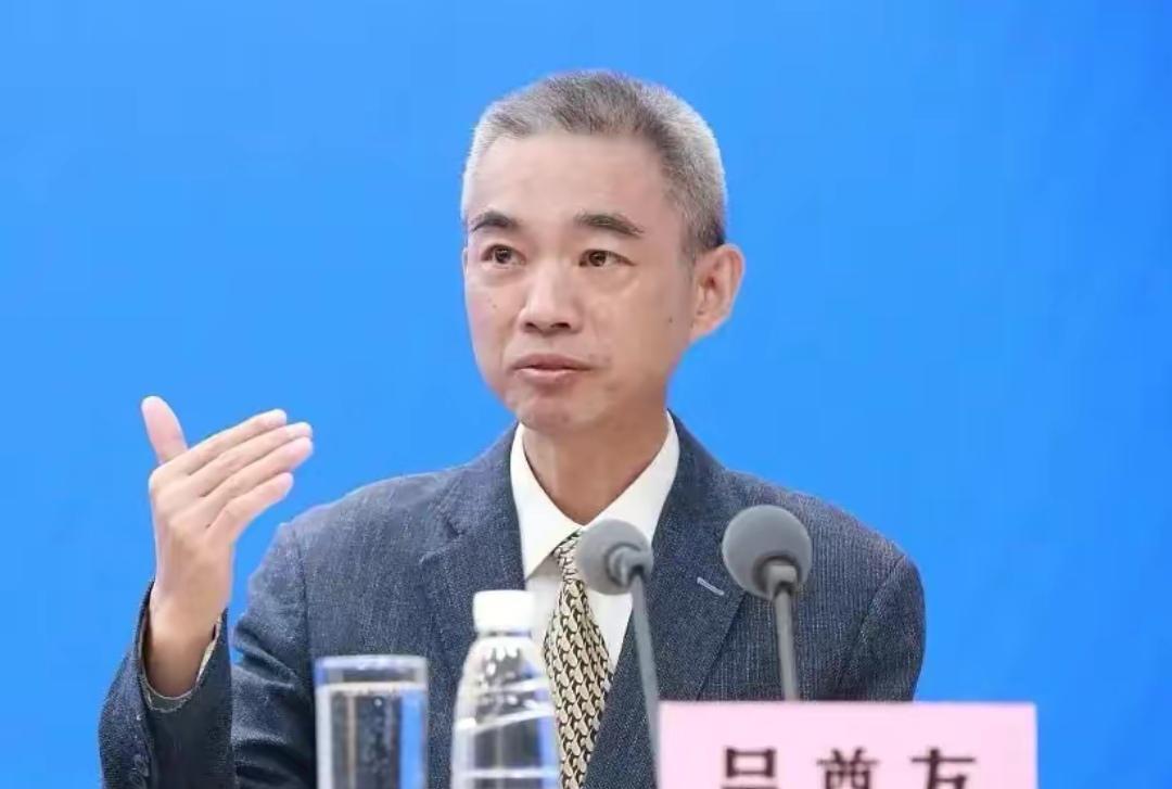 多地教育局发布通知, 教学安排有调整, 家长: 2023届毕业生太难了