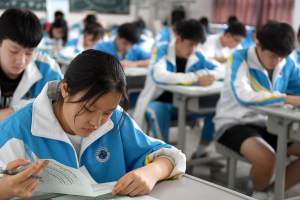 国内高中排名更新出炉, 湖南师范附属登顶榜首, 成七实力上榜