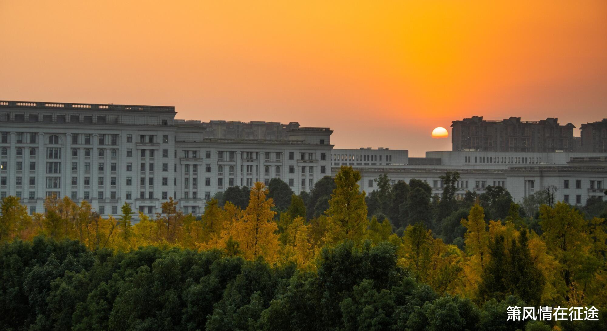 电子科技大学校园美景! 星光不问赶路人, 时光不负有心人