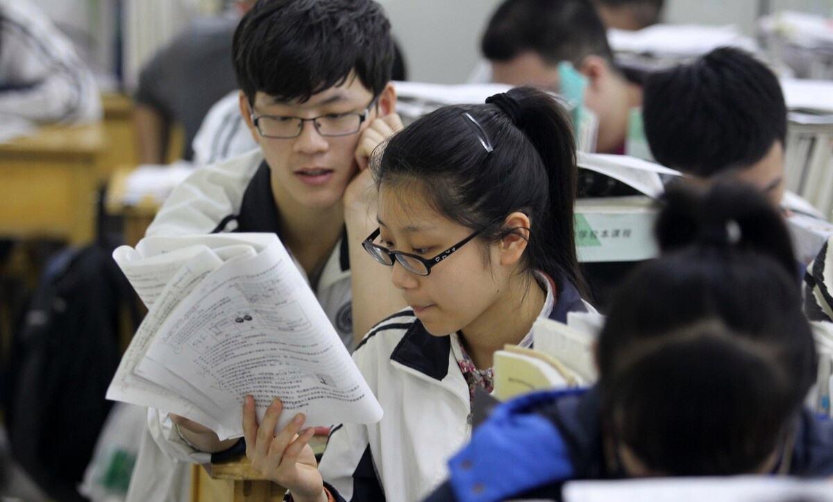 高中政治学不好, 物理又太难学, “史地生”组合会赢在起跑线上吗