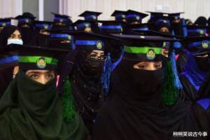 剥夺受教育权: 塔利班禁止女性上大学的理由是什么?
